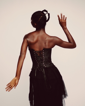 特级优优人体艺术美女摄影图片